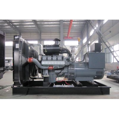 400kw威曼柴油發(fā)電機(jī)組-威曼8缸柴油機(jī)D15A柴油發(fā)電機(jī)組,缸徑/行程：128/142mm,柴油發(fā)電機(jī)組水冷發(fā)動(dòng)機(jī)功率445KW,柴油發(fā)電機(jī)組配套馬拉松斯坦福發(fā)電機(jī)。廠價(jià)直銷(xiāo)歡迎選購(gòu)：13773399855。