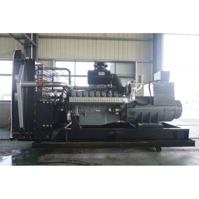 900kw威曼柴油發(fā)電機(jī)組-威曼16缸柴油機(jī)D30A1柴油發(fā)電機(jī)組,缸徑/行程：128/142mm,柴油發(fā)電機(jī)組水冷發(fā)動(dòng)機(jī)功率960KW,柴油發(fā)電機(jī)組配套馬拉松斯坦福發(fā)電機(jī)。廠價(jià)直銷(xiāo)歡迎選購(gòu)：13773399855。