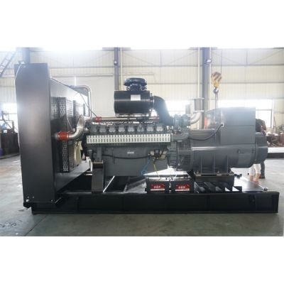 800kw威曼柴油發(fā)電機(jī)組-威曼16缸柴油機(jī)D30A2柴油發(fā)電機(jī)組,缸徑/行程：128/142mm,柴油發(fā)電機(jī)組水冷發(fā)動(dòng)機(jī)功率880KW,柴油發(fā)電機(jī)組配套馬拉松斯坦福發(fā)電機(jī)。廠價(jià)直銷(xiāo)歡迎選購(gòu)：13773399855。