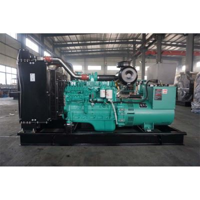 120kw東風(fēng)康明斯柴油發(fā)電機(jī)組-東風(fēng)康明斯6缸柴油機(jī)6BTAA5.9-G12柴油發(fā)電機(jī)組,缸徑/行程：102/120mm,柴油發(fā)電機(jī)組水冷發(fā)動(dòng)機(jī)功率140KW,柴油發(fā)電機(jī)組配套馬拉松斯坦福發(fā)電機(jī)。廠價(jià)直銷歡迎選購：13773399855。
