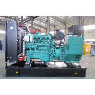 120kw玉柴柴油發(fā)電機(jī)組-玉柴6缸柴油機(jī)YC6B205L-D20柴油發(fā)電機(jī)組,缸徑/行程：108/125mm,柴油發(fā)電機(jī)組水冷發(fā)動(dòng)機(jī)功率152KW,柴油發(fā)電機(jī)組配套馬拉松斯坦福發(fā)電機(jī)。廠價(jià)直銷歡迎選購：13773399855。