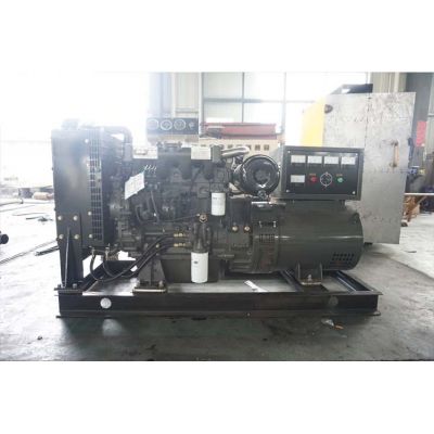 50kw華豐柴油發(fā)電機組-華豐4缸柴油機PHF4056ZD1柴油發(fā)電機組,缸徑/行程：105/125mm,柴油發(fā)電機組水冷發(fā)動機功率56KW,柴油發(fā)電機組配套馬拉松斯坦福發(fā)電機。廠價直銷歡迎選購：13773399855。