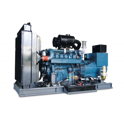 600kw科曼柴油發(fā)電機(jī)組-科曼12缸柴油機(jī)12KMV-695柴油發(fā)電機(jī)組,缸徑/行程：128/142mm,柴油發(fā)電機(jī)組水冷發(fā)動(dòng)機(jī)功率606KW,柴油發(fā)電機(jī)組配套馬拉松斯坦福發(fā)電機(jī)。廠價(jià)直銷歡迎選購(gòu)：13773399855。