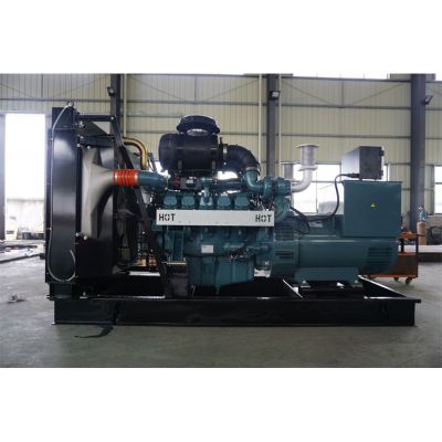 500kw斗山大宇柴油發(fā)電機(jī)組-斗山大宇10缸柴油機(jī)DP180LA柴油發(fā)電機(jī)組,缸徑/行程：128/142mm,柴油發(fā)電機(jī)組水冷發(fā)動(dòng)機(jī)功率552KW,柴油發(fā)電機(jī)組配套馬拉松斯坦福發(fā)電機(jī)。廠價(jià)直銷歡迎選購：13773399855。