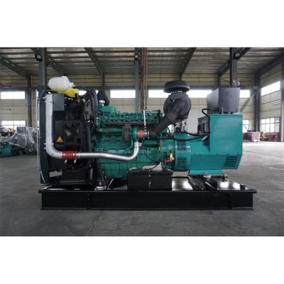 150kw沃爾沃柴油發(fā)電機組-沃爾沃6缸柴油機TAD732GE柴油發(fā)電機組,缸徑/行程：108/130mm,柴油發(fā)電機組水冷發(fā)動機功率160KW,柴油發(fā)電機組配套馬拉松斯坦福發(fā)電機。廠價直銷歡迎選購：13773399855。