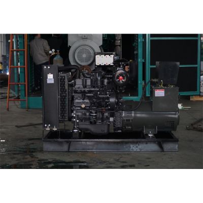 75kw上柴股份柴油發(fā)電機(jī)組-上柴股份4缸柴油機(jī)SC4H115D2柴油發(fā)電機(jī)組,缸徑/行程：105/124mm,柴油發(fā)電機(jī)組水冷發(fā)動機(jī)功率86KW,柴油發(fā)電機(jī)組配套馬拉松斯坦福發(fā)電機(jī)。廠價(jià)直銷歡迎選購：13773399855。