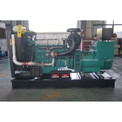 200kw沃爾沃柴油發(fā)電機組-沃爾沃6缸柴油機TAD734GE柴油發(fā)電機組,缸徑/行程：108/130mm,柴油發(fā)電機組水冷發(fā)動機功率222KW,柴油發(fā)電機組配套馬拉松斯坦福發(fā)電機。廠價直銷歡迎選購：13773399855。