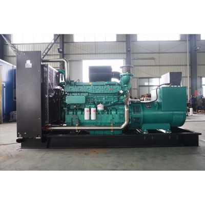 600kw玉柴柴油發(fā)電機(jī)組-玉柴6缸柴油機(jī)YC6TD840-D31柴油發(fā)電機(jī)組,缸徑/行程：152/180mm,柴油發(fā)電機(jī)組水冷發(fā)動(dòng)機(jī)功率616KW,柴油發(fā)電機(jī)組配套馬拉松斯坦福發(fā)電機(jī)。廠價(jià)直銷歡迎選購：13773399855。