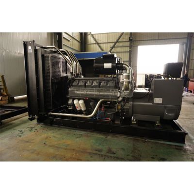 600kw無錫動力柴油發(fā)電機組-無錫動力12缸柴油機WD287TAD58柴油發(fā)電機組,缸徑/行程：138/160mm,柴油發(fā)電機組水冷發(fā)動機功率638KW,柴油發(fā)電機組配套馬拉松斯坦福發(fā)電機。廠價直銷歡迎選購：13773399855。