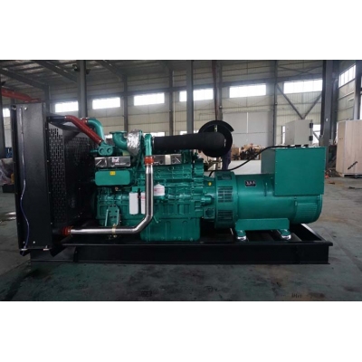 400KW玉柴柴油發(fā)電機(jī)組-玉柴6缸柴油機(jī)YC6T660-D31柴油發(fā)電機(jī)組缸徑/行程：145/165mm,柴油發(fā)電機(jī)組水冷發(fā)動(dòng)機(jī)功率485KW,柴油發(fā)電機(jī)組配套馬拉松斯坦福發(fā)電機(jī)。廠價(jià)直銷歡迎選購：13773399855。