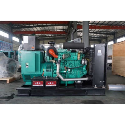 80KW玉柴柴油發(fā)電機(jī)組-玉柴4缸柴油機(jī)YCD4Y33H6-135,柴油發(fā)電機(jī)組缸徑/行程：105/125mm,柴油發(fā)電機(jī)組水冷發(fā)動(dòng)機(jī)功率99KW,柴油發(fā)電機(jī)組配套馬拉松斯坦福發(fā)電機(jī)。廠價(jià)直銷(xiāo)歡迎選購(gòu)：13773399855。