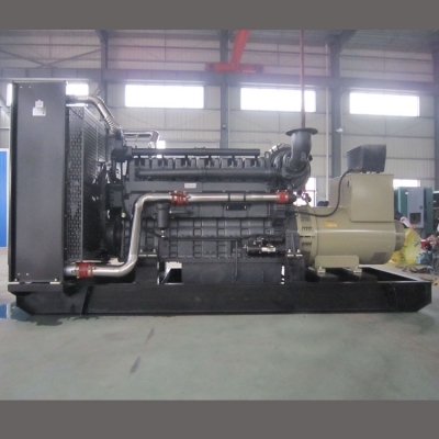 700kw上柴動力柴油發(fā)電機組-上柴股份6缸柴油機6KTAA25-G32柴油發(fā)電機組,缸徑/行程：170/185mm,柴油發(fā)電機組水冷發(fā)動機功率754KW,柴油發(fā)電機組配套馬拉松斯坦福發(fā)電機。廠價直銷歡迎選購：13773399855。